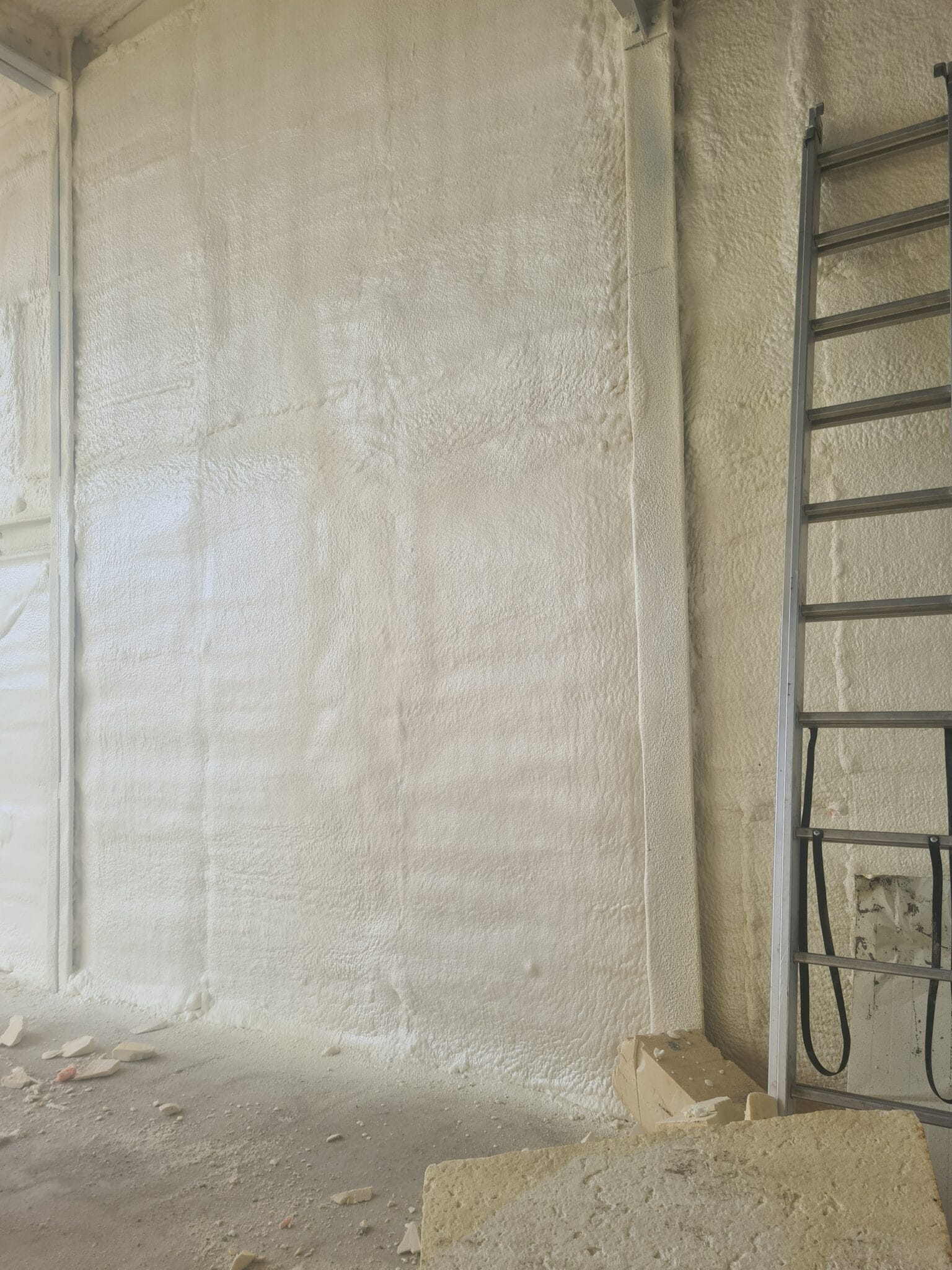 izolatie cu spuma poliuretanica pereti