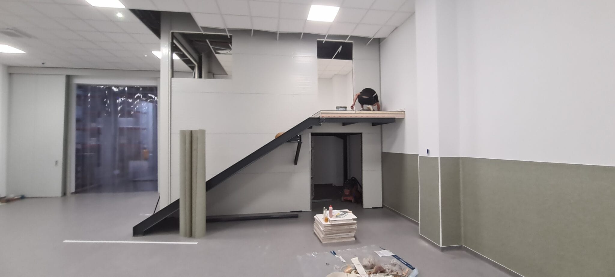 hala industriala birou